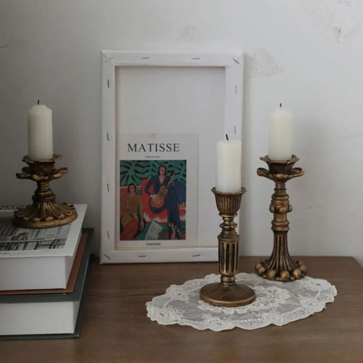 AuricGlow – Rustik Ljusstake med Elegant Lyx för en Tidlös Look
