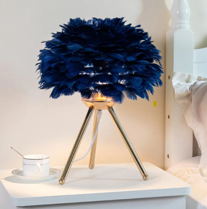 Bordslampa - FeatherLux - Dimbar Ljus - Elegant Fjäderdesign