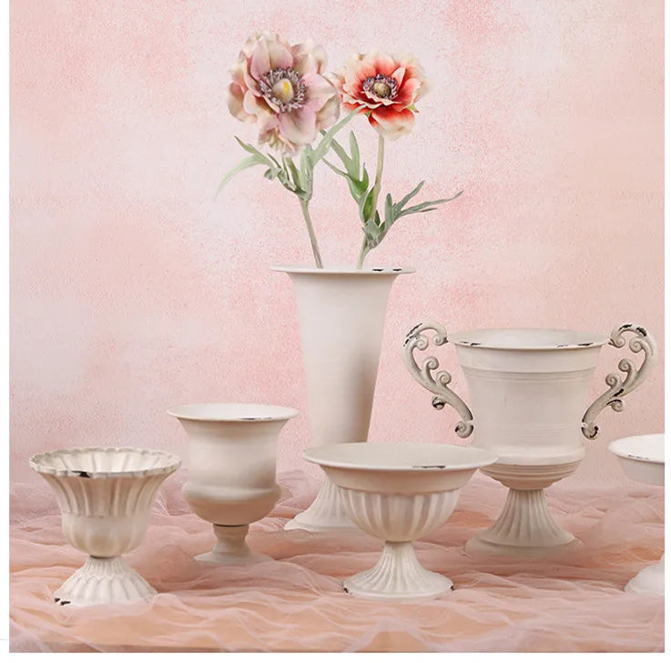 Europeisk Vintage Chalice Vasen i Järn