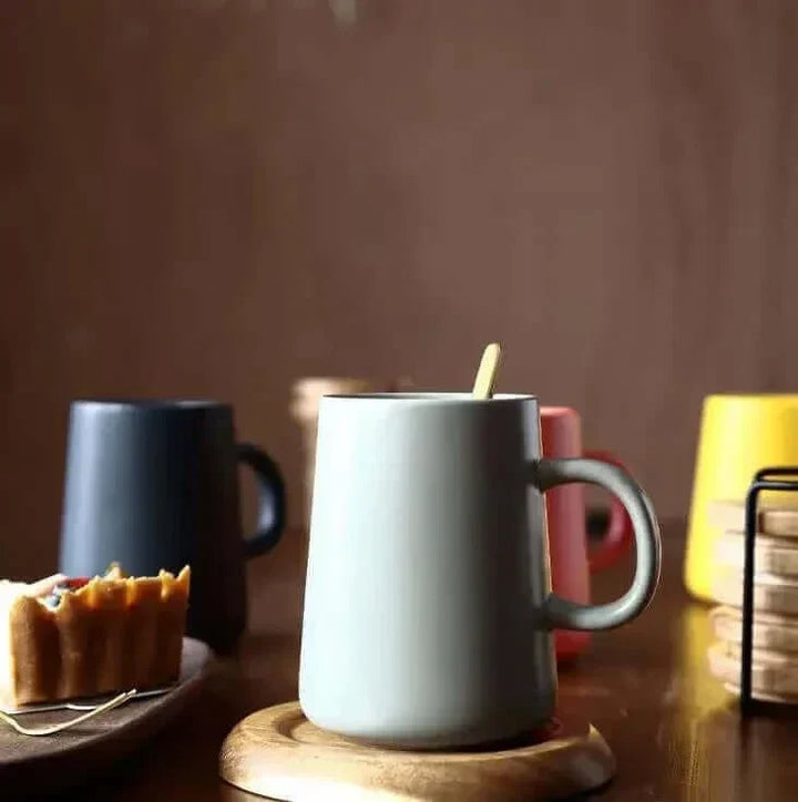 Mycket stor stengods kaffekopp