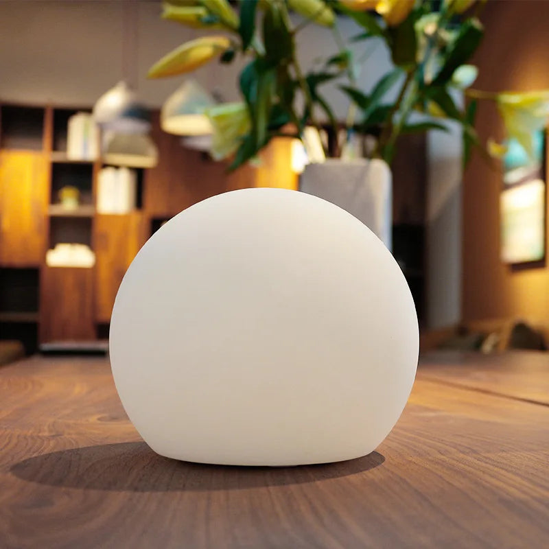 GlowSphere – Bordslampa med modern världslig charm
