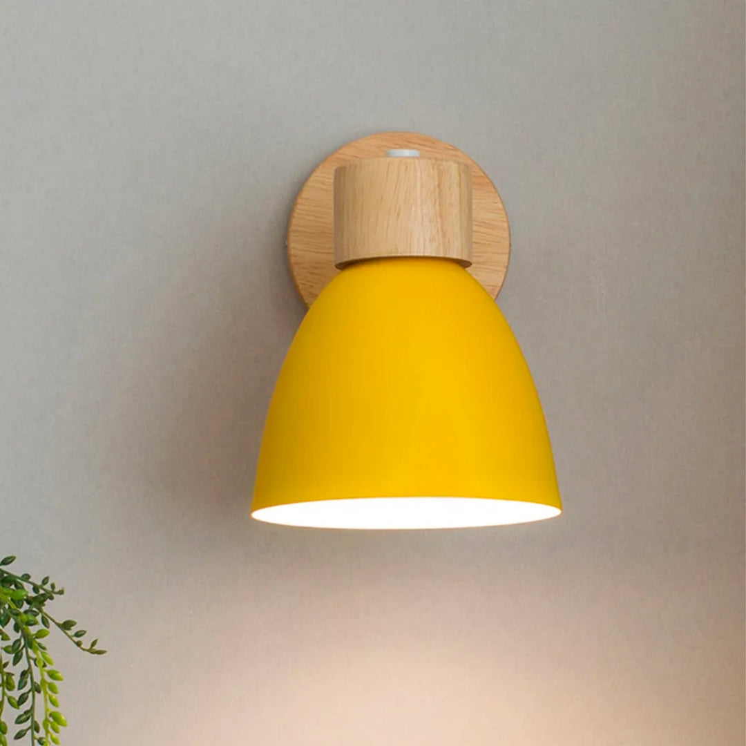 Trä Vägglampa