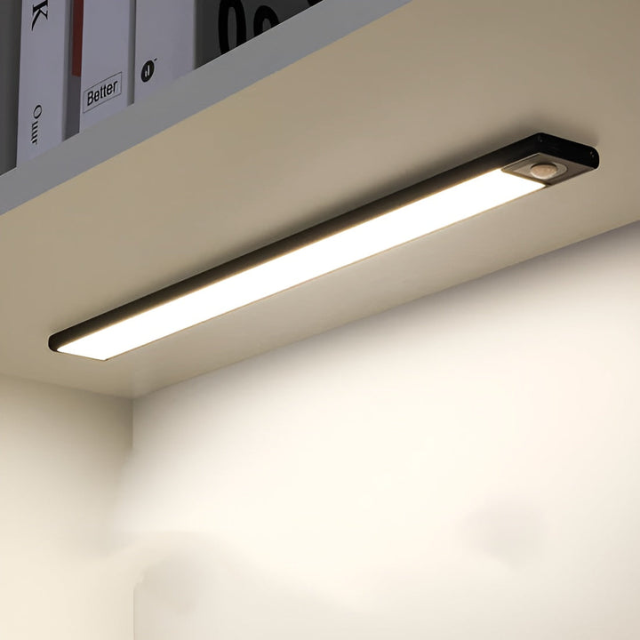 | Uppladdningsbar LED-lampa med innovativ rörelsesensor