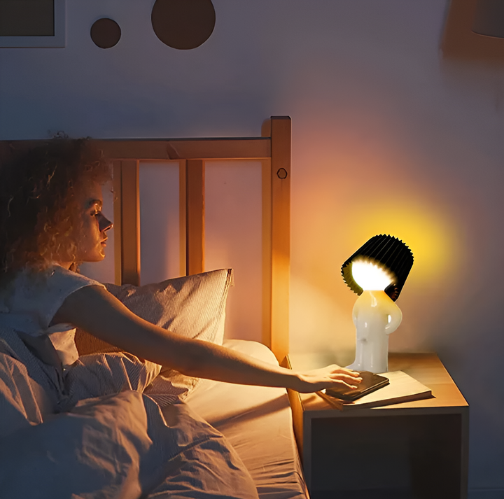 Bordslampa - Kreativ lilla blyga pojke LED-lampa