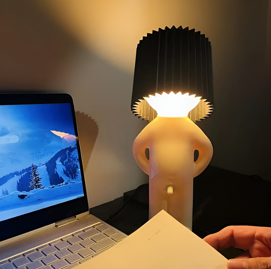 Bordslampa - Kreativ lilla blyga pojke LED-lampa