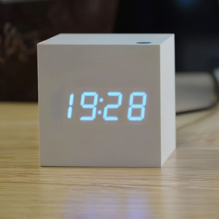 Digital LED Klocka - Kub Klocka - Trä Klocka