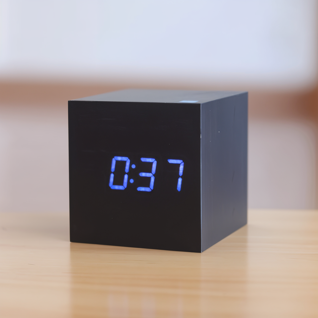 Digital LED Klocka - Kub Klocka - Trä Klocka