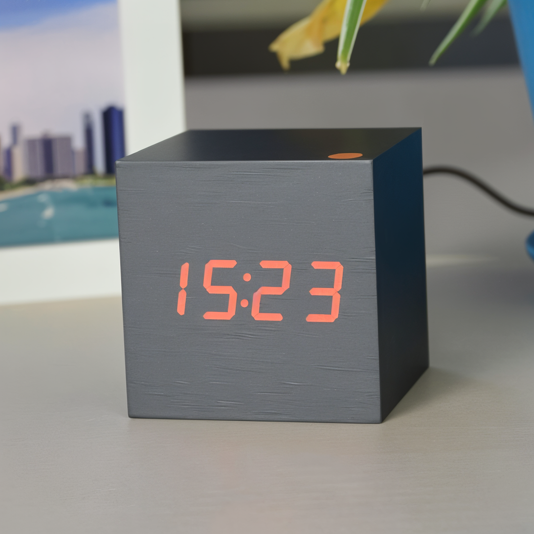 Digital LED Klocka - Kub Klocka - Trä Klocka