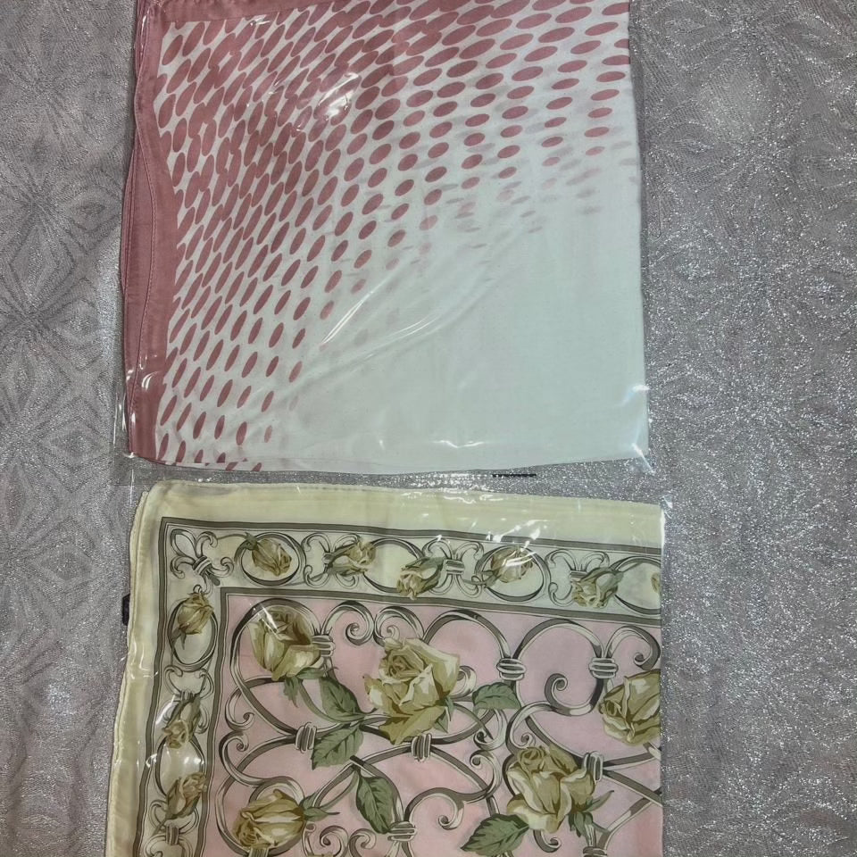 Silkesfyrkantig scarf