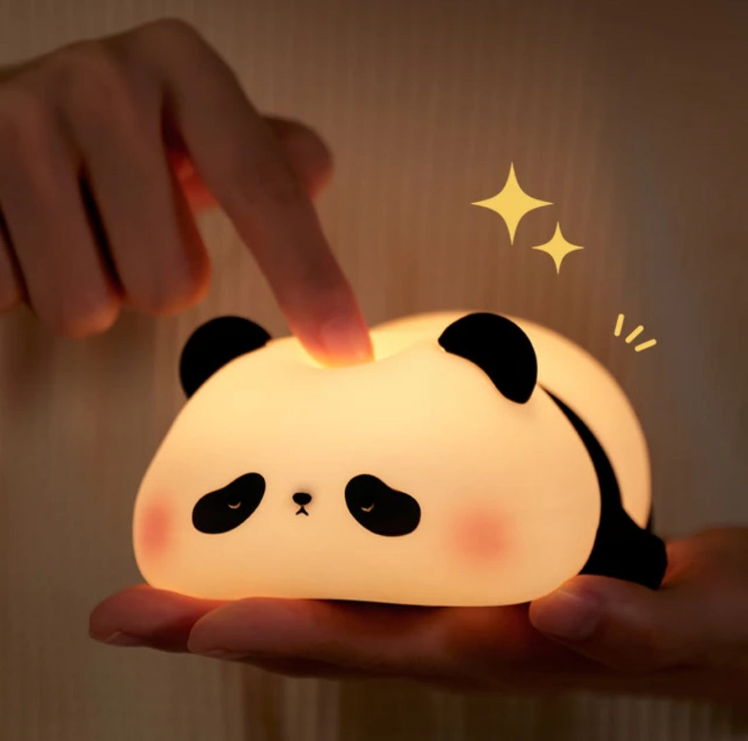 CuddlePanda Nattlampa - färgglad LED Panda för Barn