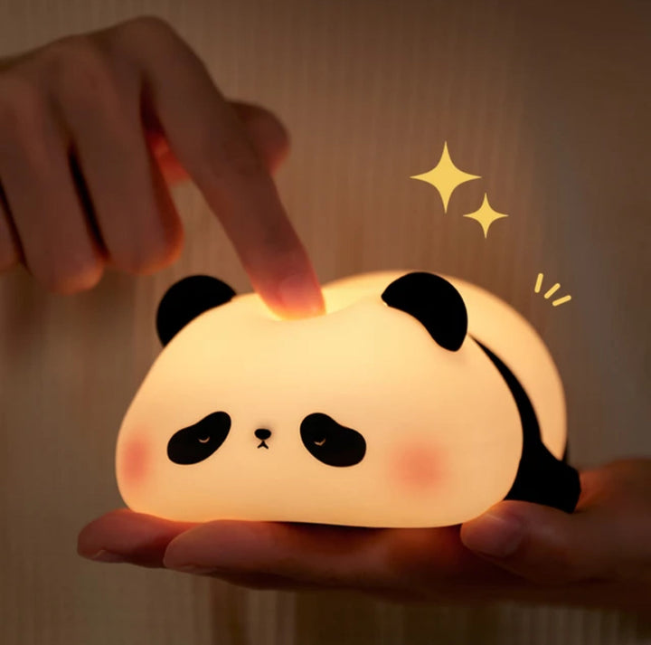 CuddlePanda Nattlampa - färgglad LED Panda för Barn