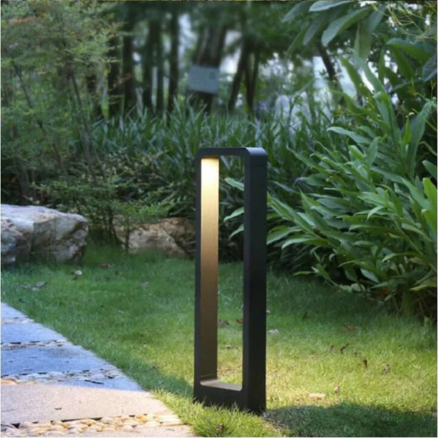 AluGlanz – Modern Aluminium Golvlampa