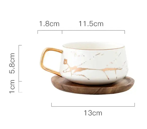 Marmormönstrad Kaffemugg med Gulddekoration