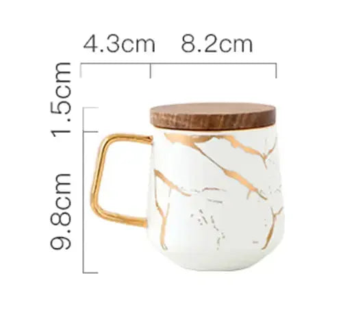 Marmormönstrad Kaffemugg med Gulddekoration