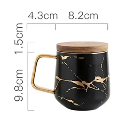 Marmormönstrad Kaffemugg med Gulddekoration