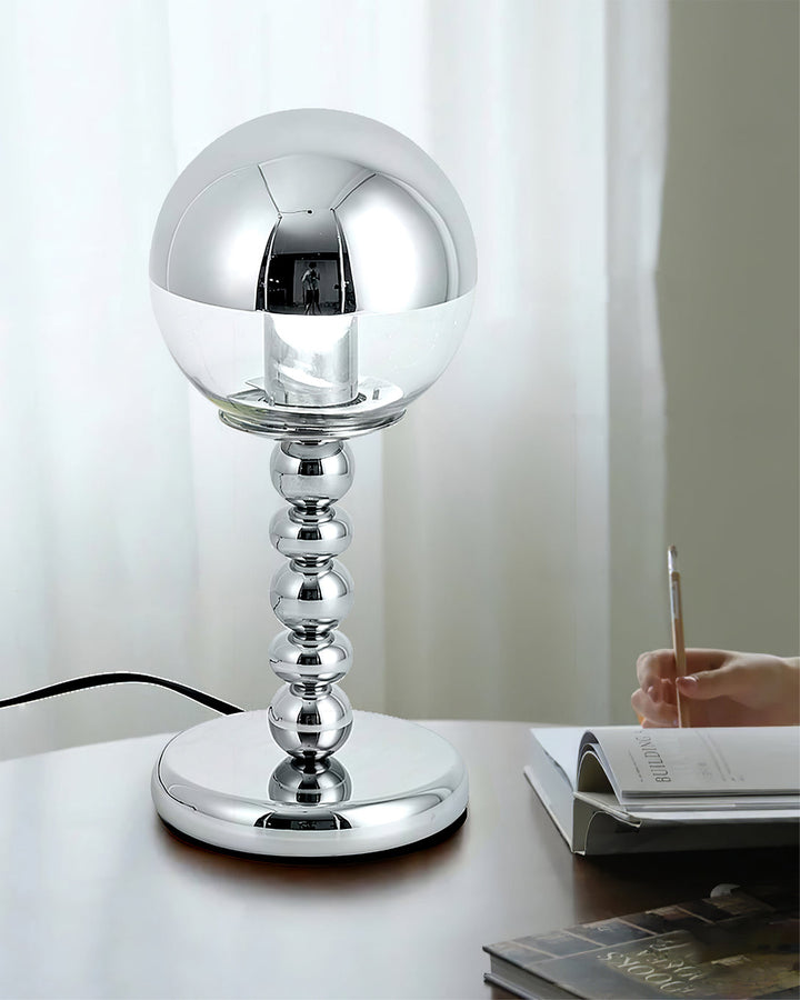 MirrorGlow – Minimalistisk Krom Bordslampa