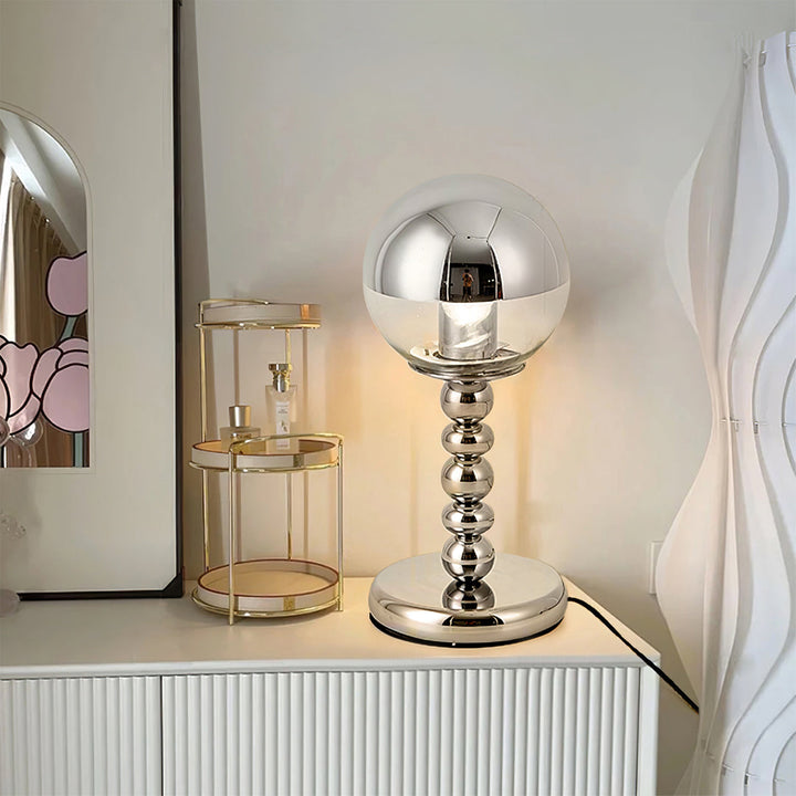 MirrorGlow – Minimalistisk Krom Bordslampa