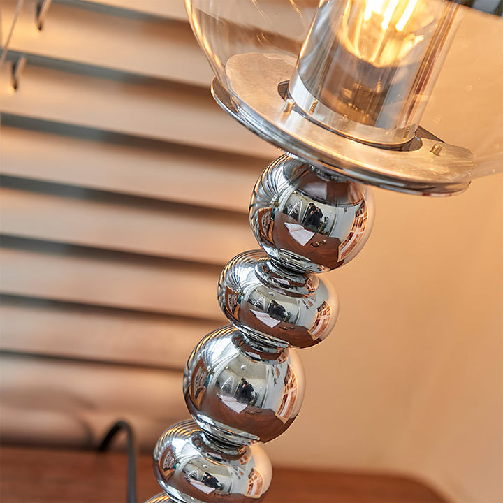 MirrorGlow – Minimalistisk Krom Bordslampa