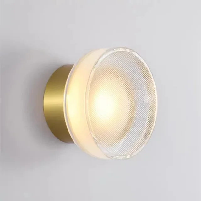 Modern rund vägglampa