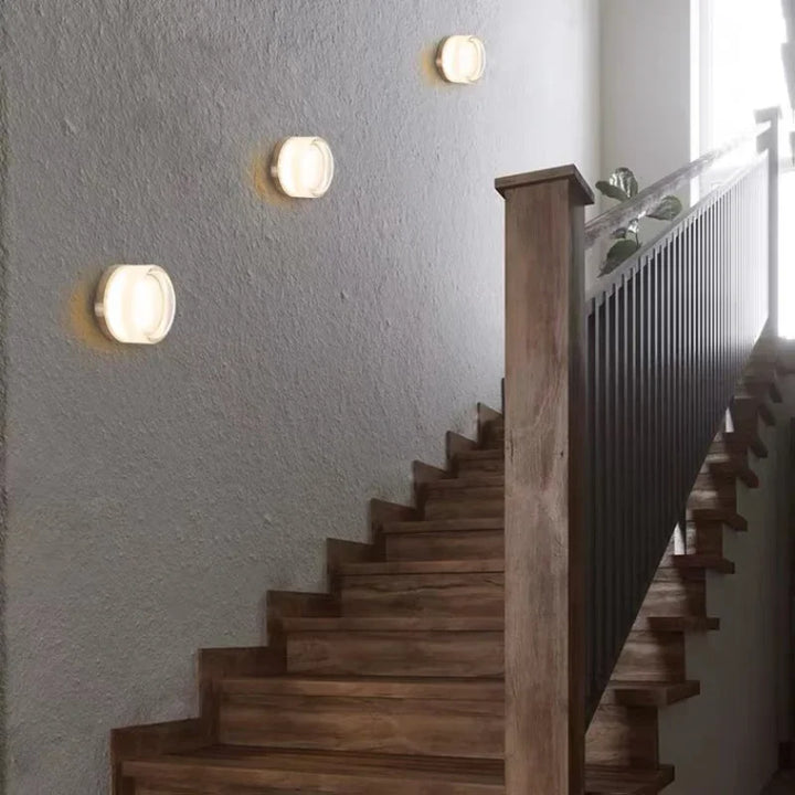 Modern rund vägglampa för atmosfärisk elegans