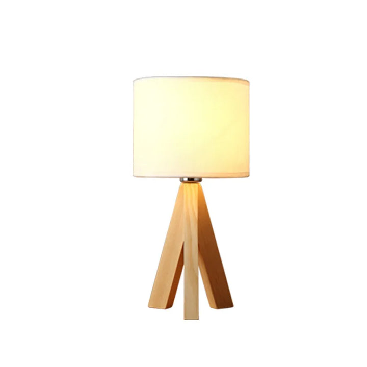 EcoLight – Träbordslampa med modern design