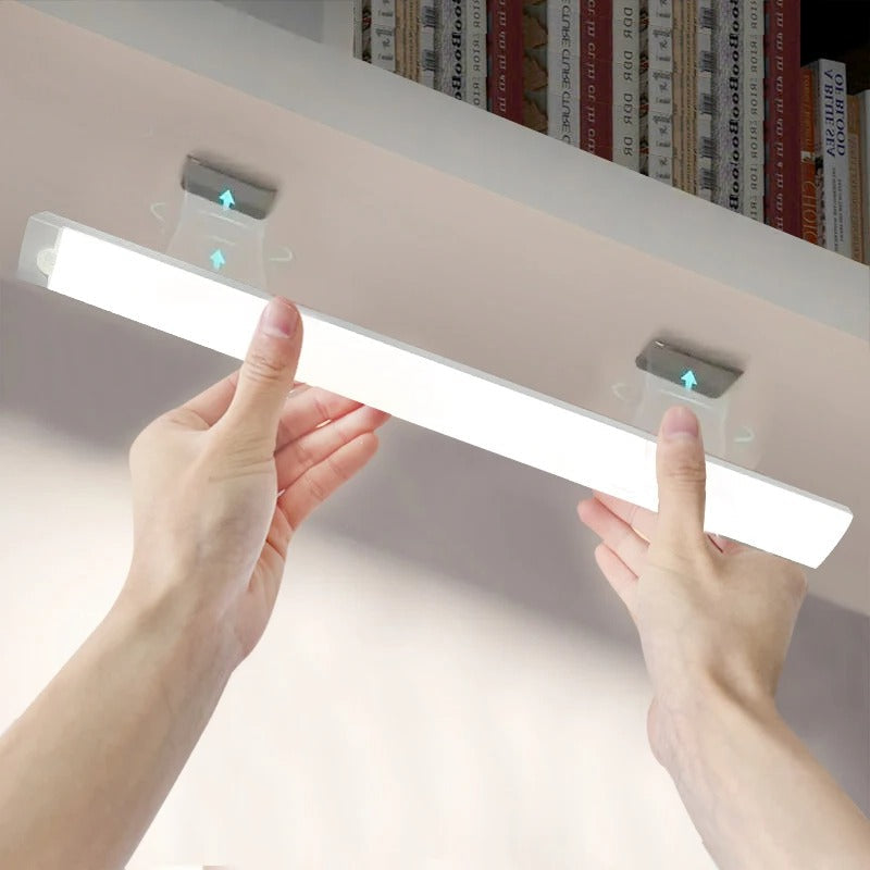Trådlös LED Nattlampa | Rörelsesensor, Energibesparande &amp; Idealisk för Kök, Sovrum, Korridorer &amp; Skåp