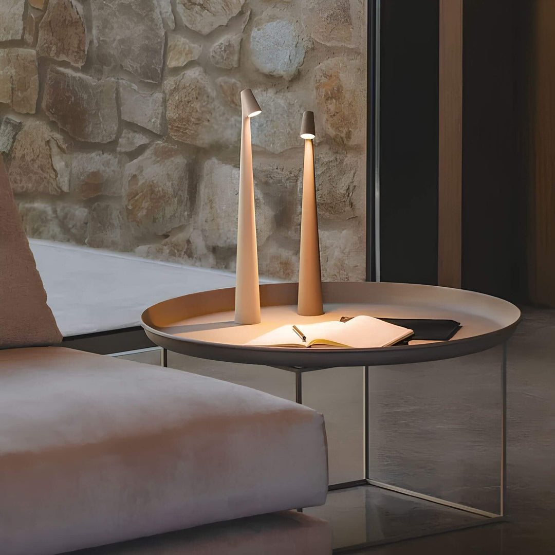 Nordisk Elegans Golvlampa - Stilig och Dimbar Belysning för Modernt Inredning