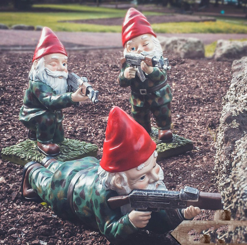 Militär Trädgårdstomte med Kamouflageuniform