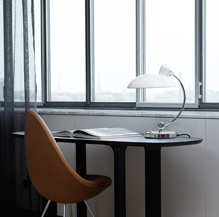 Bauhaus KI Classic Bordslampa Replika