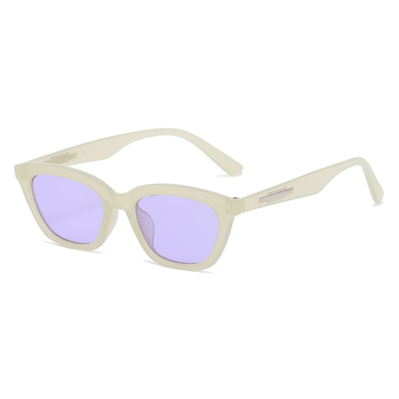 Kvinnors trendiga Cat-Eye solglasögon med transparent ram och spegelglas