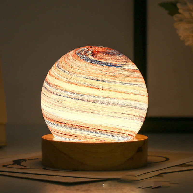 Fängslande Planetlampa – Ett Universum av färger och Drömmar