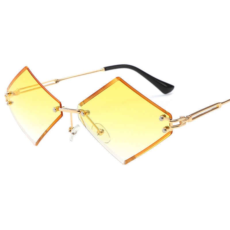 Damers fashionabla geometriska solglasögon med spegelglas
