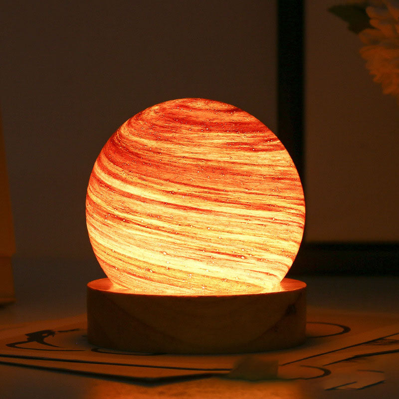 Fängslande Planetlampa – Ett Universum av färger och Drömmar