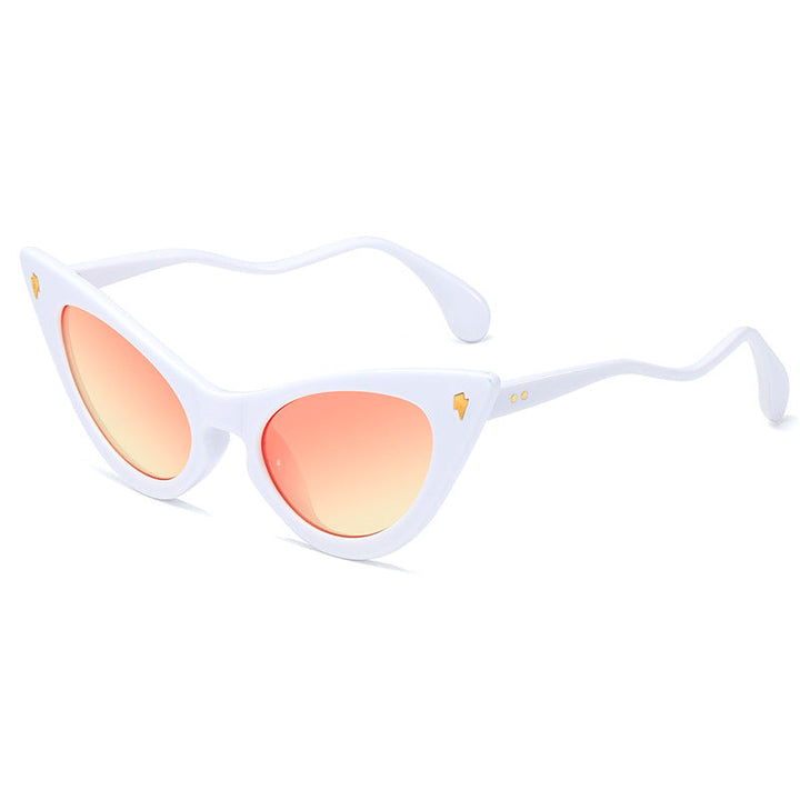 Kvinnors Cat-Eye Solglasögon med Spegelglas och Elegant Detalj