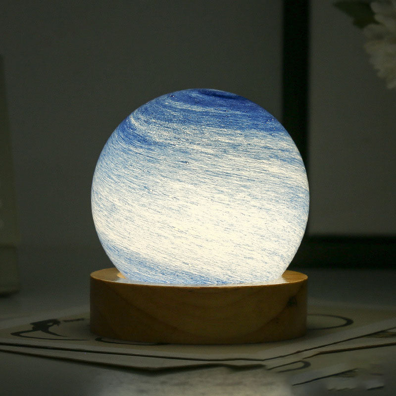 Fängslande Planetlampa – Ett Universum av färger och Drömmar