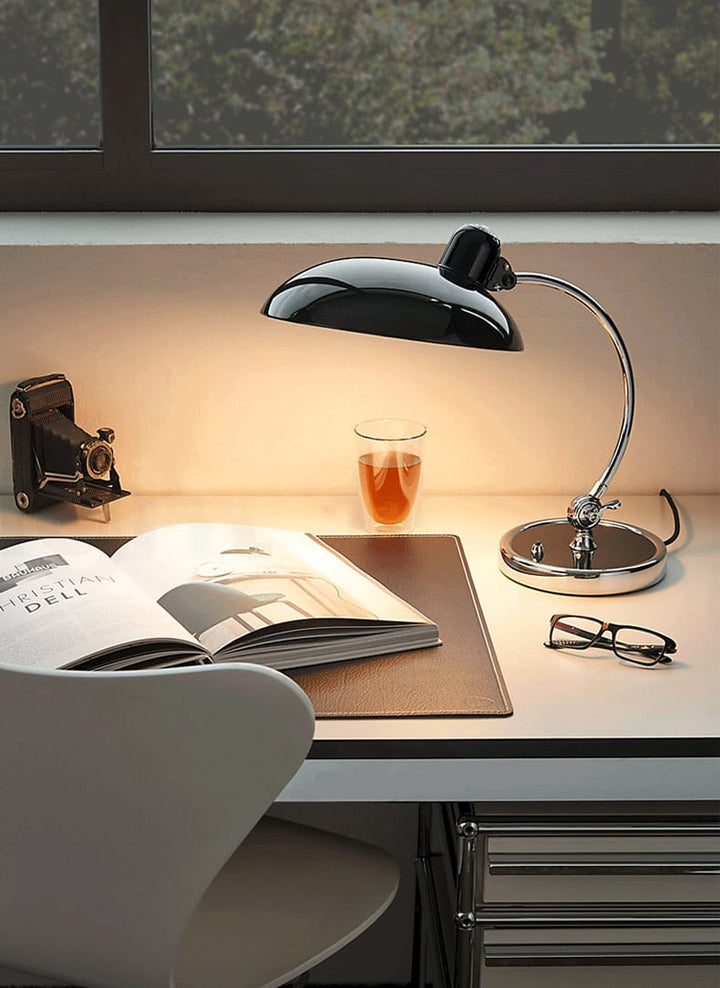 Bauhaus KI Classic Bordslampa Replika