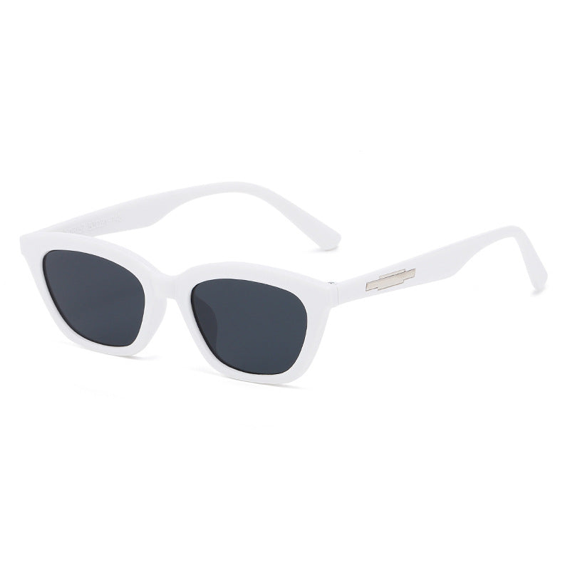 Kvinnors trendiga Cat-Eye solglasögon med transparent ram och spegelglas