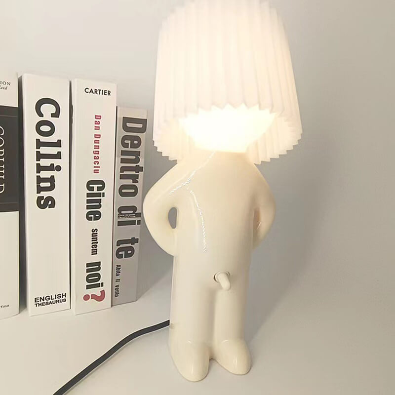 Mindre Odisciplinerad Pojke Bordslampa