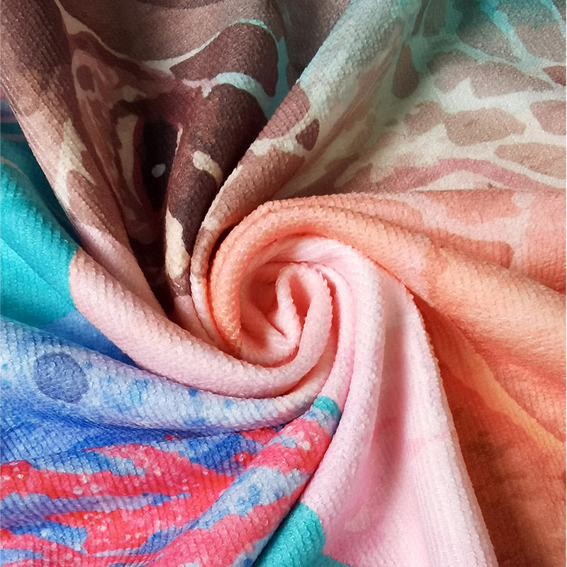 Strandhandduk med spegel-mandaladesign