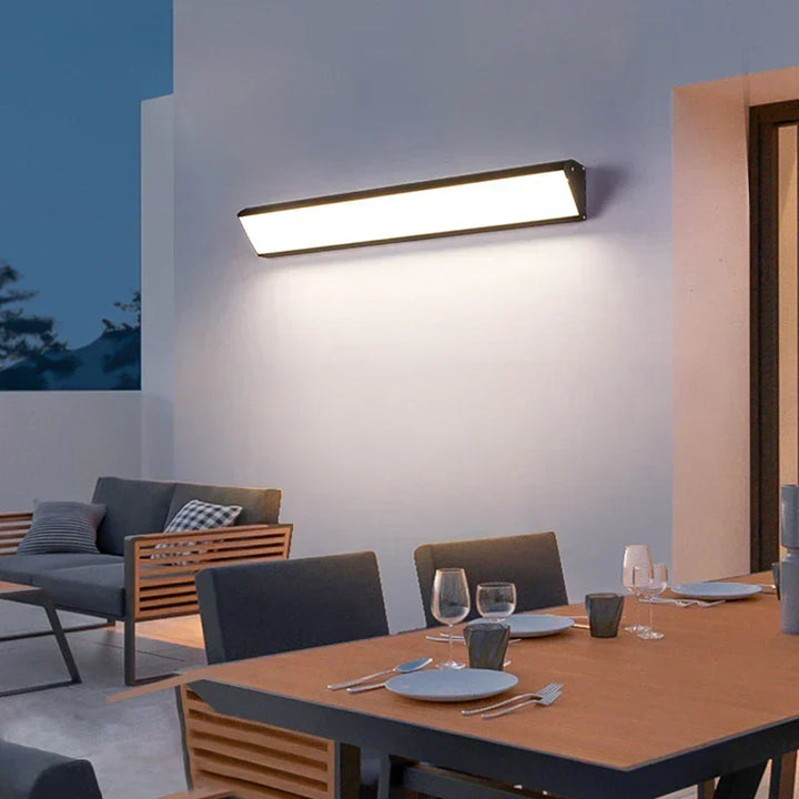 PatioGlow - Vattentät LED Vägglampa