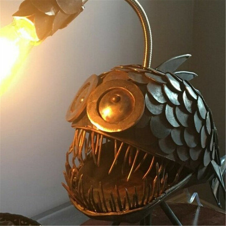 Retro Bordslampa Anglerfish Ljus med Flexibel Lamphuvud Konstnärliga Bordslampor för Hem Bar Café Hem Konst Dekorativa Ornament