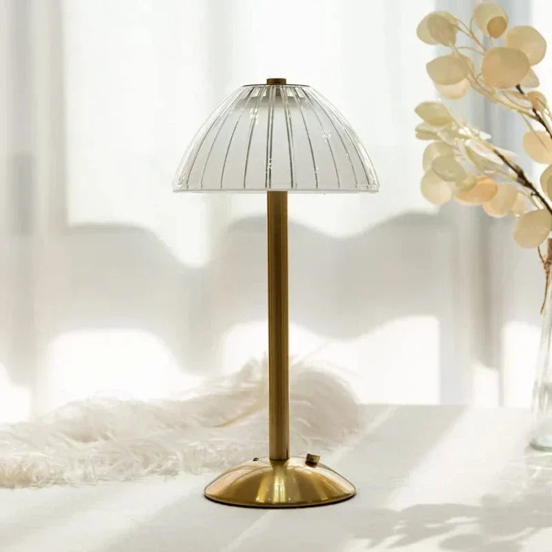 GlassGleam | Trådlös LED-bordslampa i tre färger med dimmerfunktion