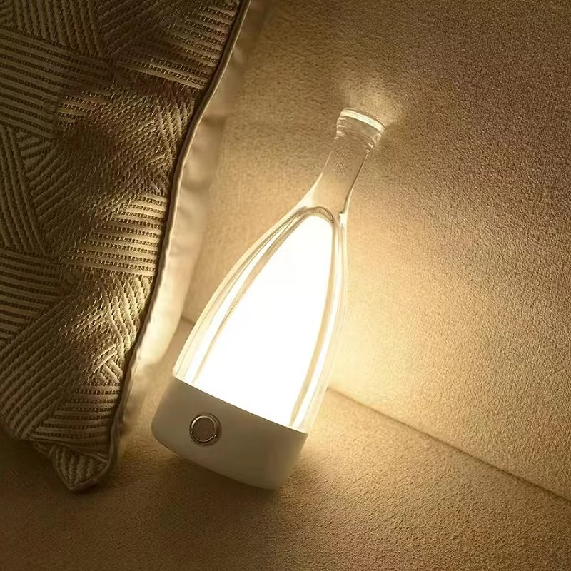 Vinflaska Skrivbordslampa med Bluetooth-högtalare – Uppladdningsbar Modern Nattlampa
