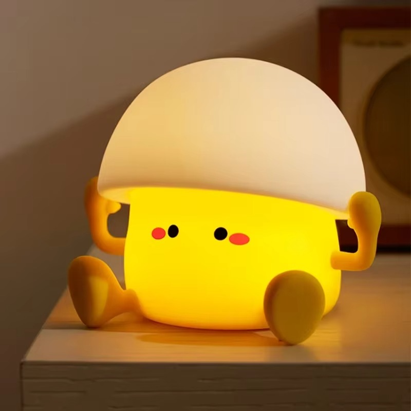 Charmig Svamp &amp; Äggula LED Nattlampa