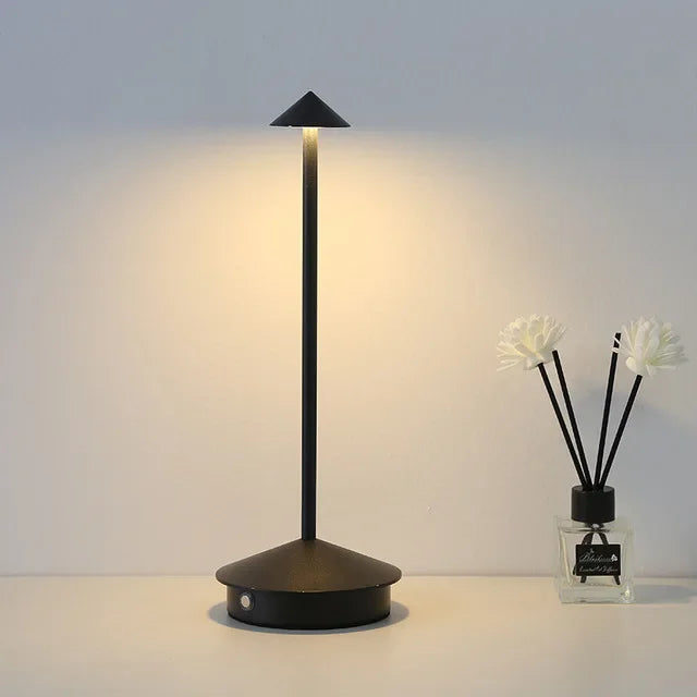 Uppladdningsbar Bordslampa Kreativ Matsal Touch Led Hotell Bar Kaffe Pina Pro Bordslampa Dekorativ Skrivbordslampa