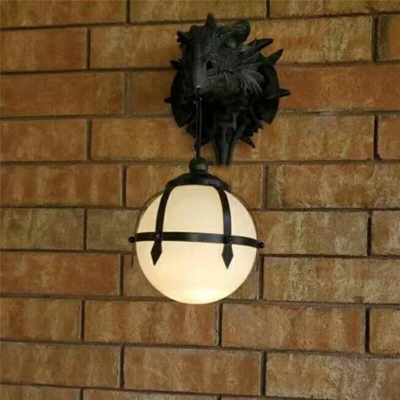 LED-lampa med drakhuvud i resin för unik Halloween-dekoration