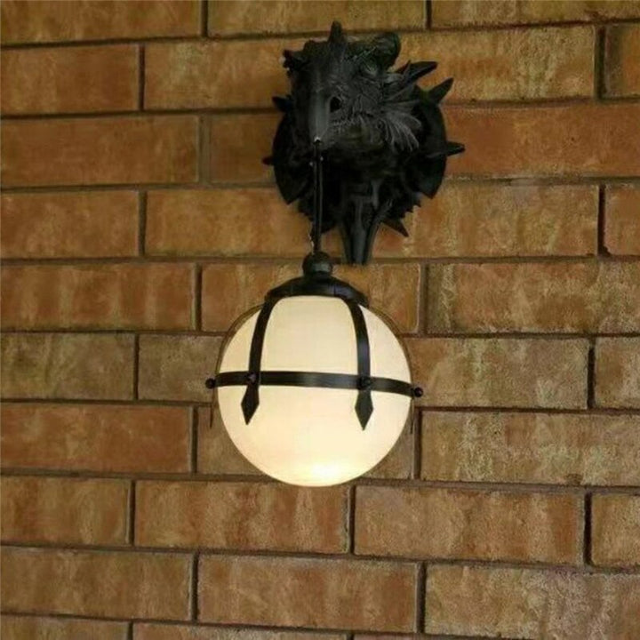LED-lampa med drakhuvud i resin för unik Halloween-dekoration