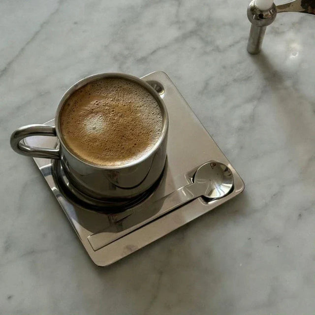Kaffekopp och Bricka i Rostfritt Stål