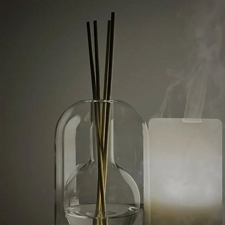 AromaLuxe – Elegant doftspridare med minimalistisk design för en lugnande atmosfär