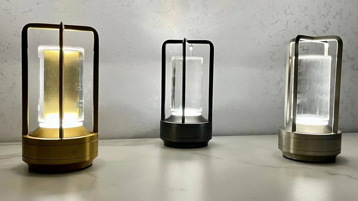 – Bärbar Trådlös LED-Lykta med Laddningsstation